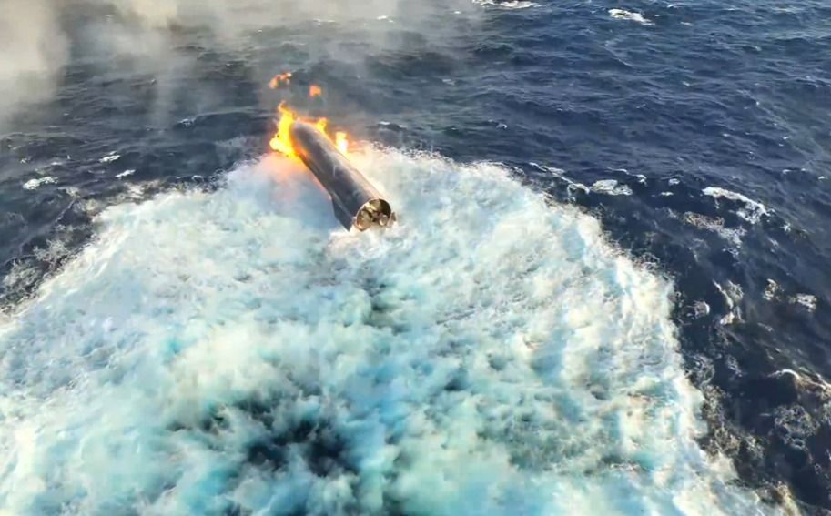 Gigantesco foguete Starship da SpaceX pousa no mar após teste