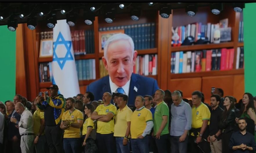 Netanyahu parabeniza Flávio em vídeo exibido no lançamento de candidatura