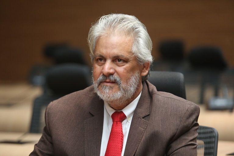 Presidente do PT em Recife pede licença do cargo para apoiar Raquel Lyra
