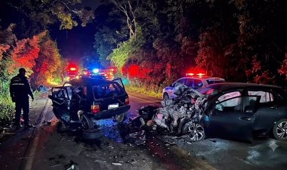Criança de 3 anos está entre os quatro mortos em acidente em MG