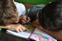 Brasil reduz atraso escolar na rede pública em todas as regiões, diz Unicef