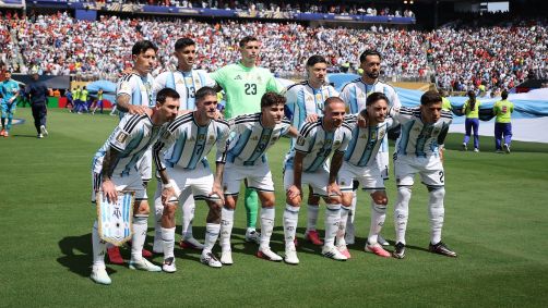 Equipe da Argentina perfilada antes da final da Copa do Mundo, contra a Espanha