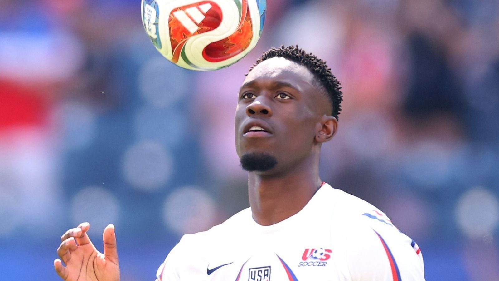 Everton prepara oferta por atacante envolvido em polêmica com Trump na Copa
