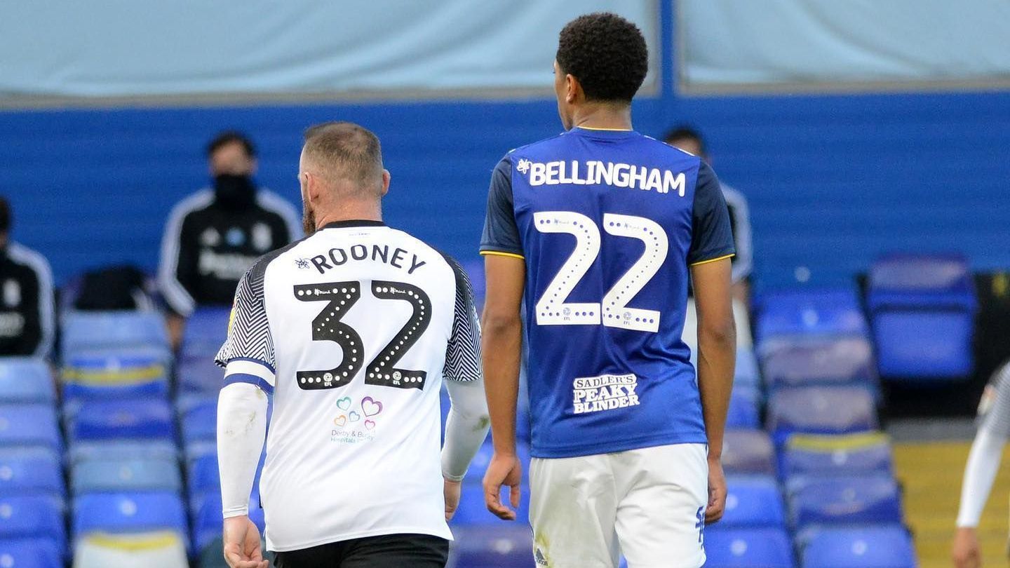 Jude Bellingham, atuando pelo Birmingham City, ao lado de Wayne Rooney, na época no Derby County • Reprodução/Instagram/@judebellingham