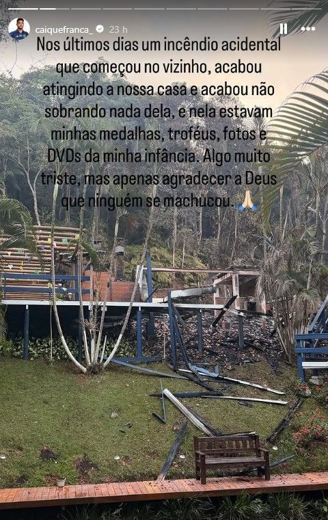 Casa de Caíque França foi destruída após incêndio • Reprodução/Instagram