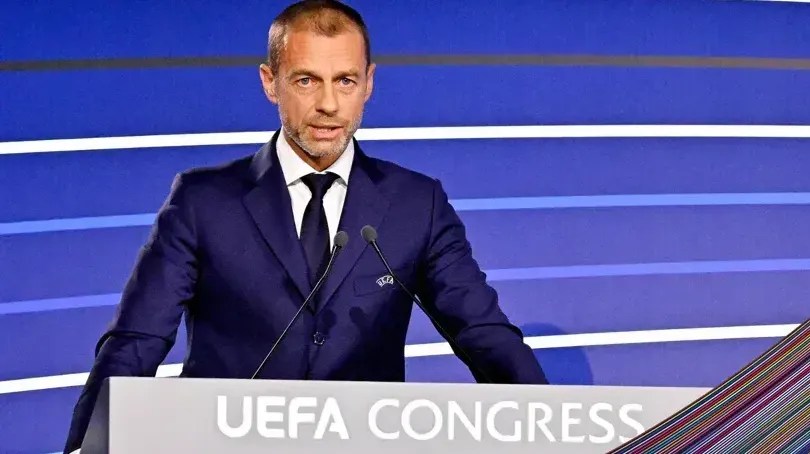 Ceferin durante um congresso da Uefa
