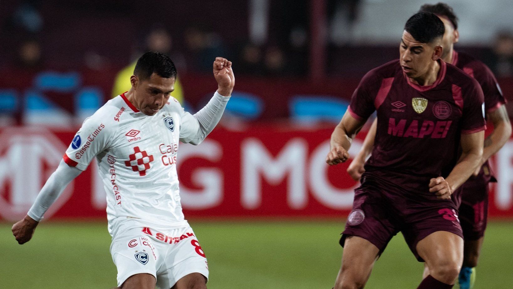 Cienciano e Lanús decidem vaga nas oitavas da Sul-Americana