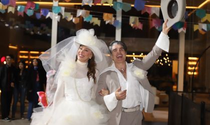 Claudia Raia mostra foto de arraia em família
