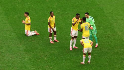 Jogadores da Colômbia em campo na eliminação para a Suíça, em jogo válido pelas oitavas de final da Copa do Mundo