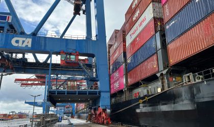 Terminal de contêineres no porto de Hamburgo, na Alemanha, 29 de julho de 2025