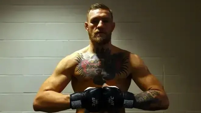 Conor McGregor enfrentará Max Holloway no UFC 329