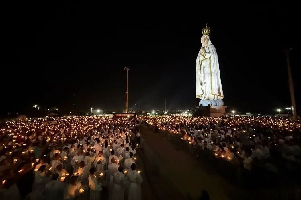 Estátua de Nossa Senhora de Fátima, no município de Crato, faz parte do roteiro