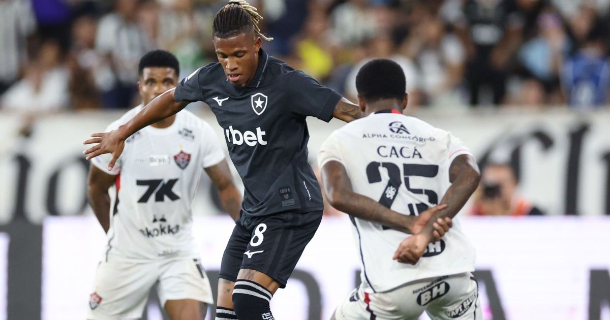 Botafogo acumula chances perdidas e empata com Vitória pelo Brasileirão