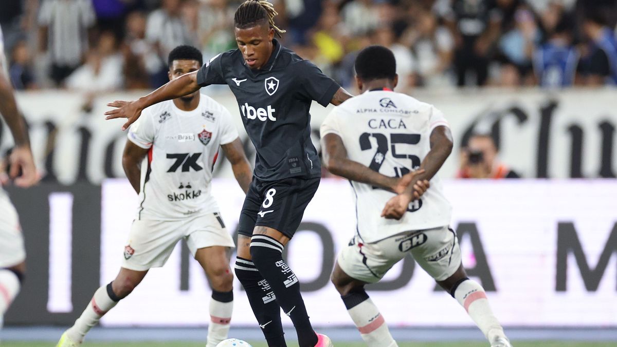 Botafogo acumula chances perdidas e empata com Vitória pelo Brasileirão