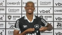 John Textor revela valor de multa rescisória de Danilo, alvo do Palmeiras