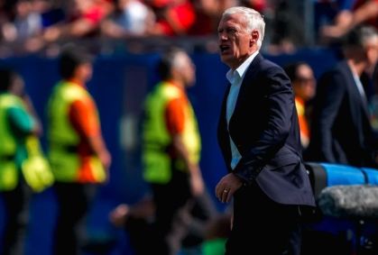 Deschamps diz que França esteve "um degrau abaixo" em semi contra Espanha