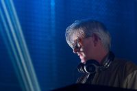 Kavinsky, DJ do hit "Nightcall", é encontrado morto aos 50 anos