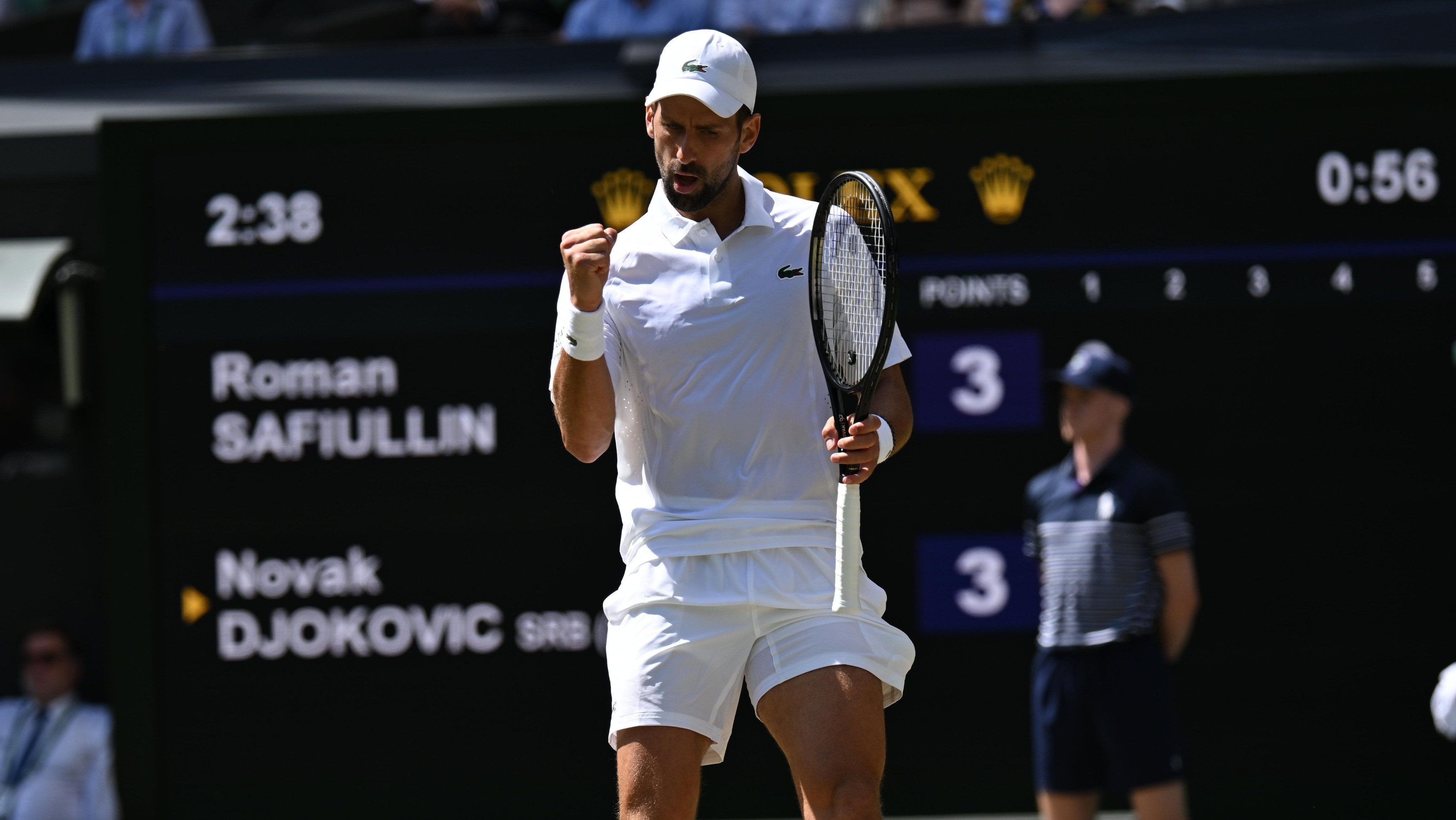 Djokovic celebra ponto em Wimbledon