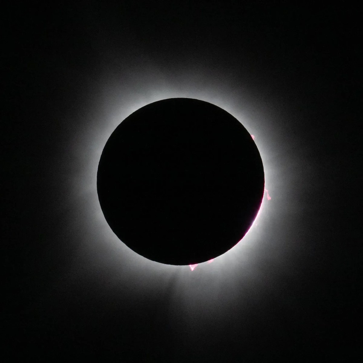 Eclipse solar total ocorrerá neste mês; veja tudo que você precisa saber