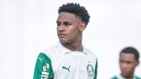 Joia do Palmeiras aparece em "seleção de promessas" da Copa de 2030