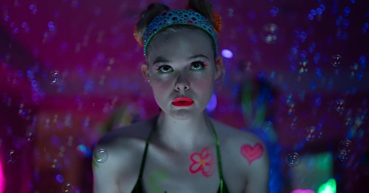 Elle Fanning faz história com indicações a Emmy e Oscar no mesmo ano