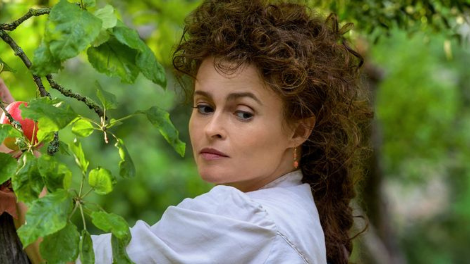 enola-holmes-helena-bonham-carter