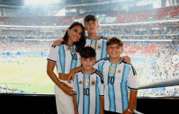 Esposa de Messi celebra avanço da Argentina para final da Copa do Mundo