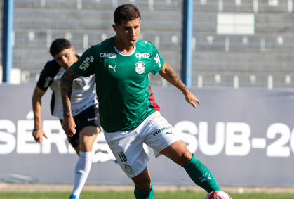 VÍDEO: Palmeiras faz golaço do meio de campo contra o Corinthians no Sub-20
