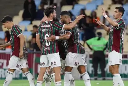 Savarino brilha e Fluminense goleia Nova Iguaçu em amistoso