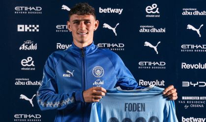 Phil Foden renovou com o Manchester City