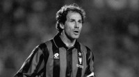 Mundo do futebol se despede de Franco Baresi: "Uma das maiores lendas"