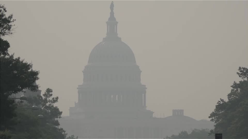 Canadian wildfire smoke blankets the morning in Washington