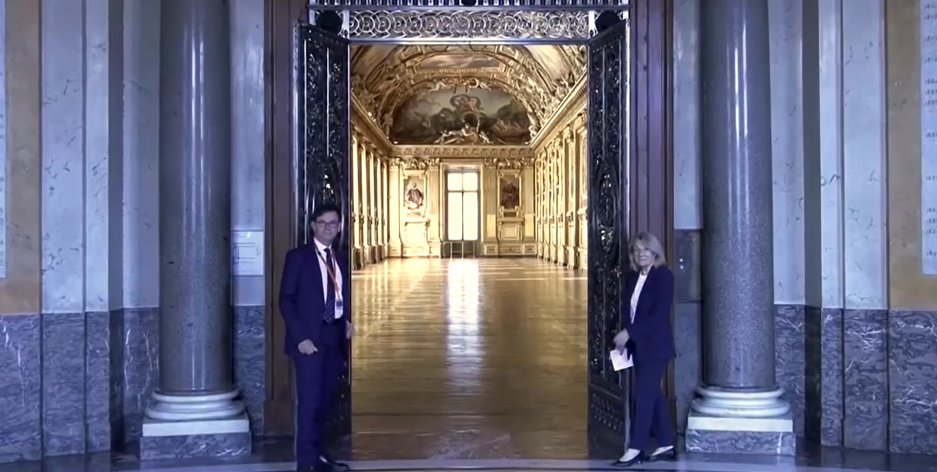 galeria-museu-louvre.jpeg