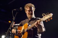 Quem foi Glen Hansard, vencedor do Oscar que morreu em acidente de moto