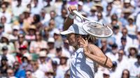 Iga Swiatek derrota ex-número 1 do mundo e avança em Wimbledon