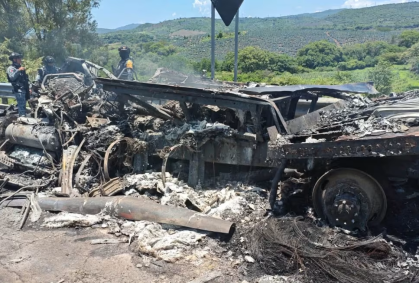 Acidente em rodovia no México deixa ao menos 10 mortos e vários feridos