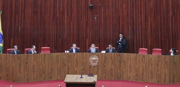 Sessão extraordinária de encerramento do primeiro semestre do ano judiciário.