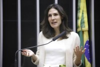 Renan sobre troca na comunicação da campanha de Flávio: “Produto é ruim”