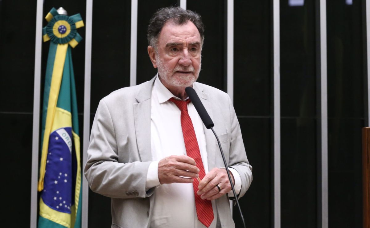 PT, PCdoB e PV confirmam Patrus Ananias para disputa ao governo de MG