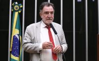PT oficializa candidatura de Patrus Ananias ao governo de Minas Gerais
