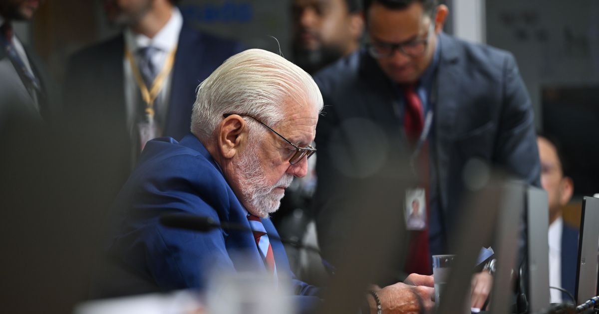 Empresa ligada a Wagner dividia sala e contatos com outros 19 CNPJs