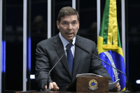 Josué Alencar rejeita sondagem do PT para vice em Minas