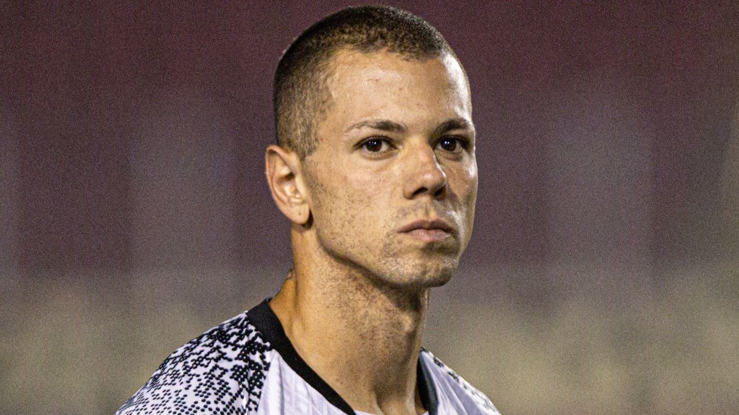 Léo Coelho, zagueiro que está de saída do Amazonas FC