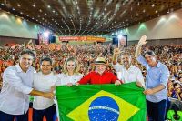 Com Lula, Camilo e Cid, PT lança candidatura de Elmano ao governo do CE