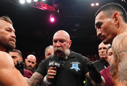 UFC 329: Conor McGregor sofre lesão no joelho e perde por nocaute técnico