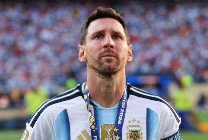 Copa: Messi vai às lagrimas ao receber medalha de prata após vice