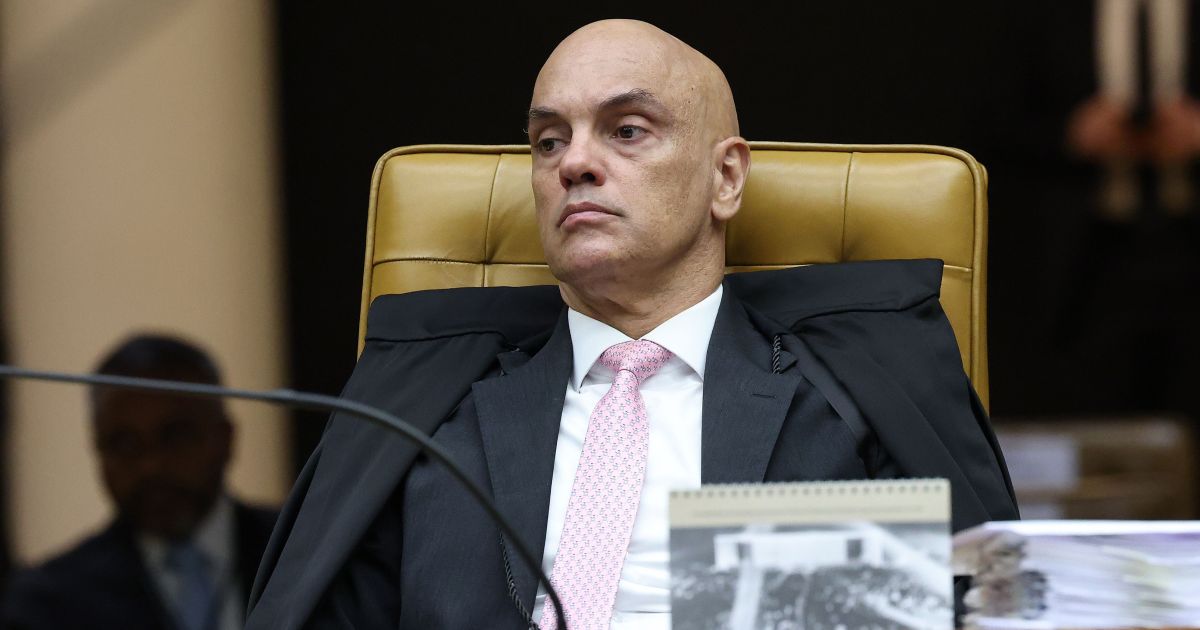 Moraes dá 48h para defesa esclarecer se Bolsonaro autorizou vídeo por IA