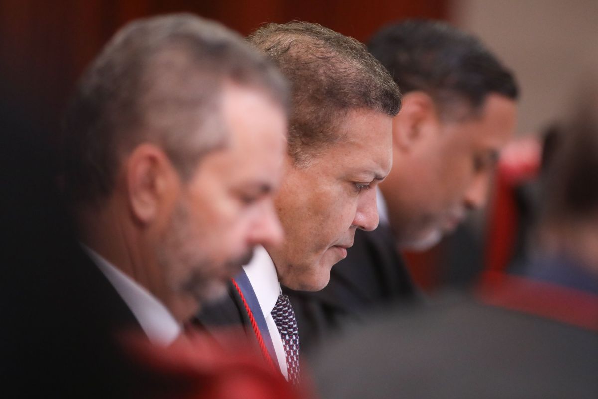 Após mudança de regra, Kassio amplia poder e assume principais ações no TSE