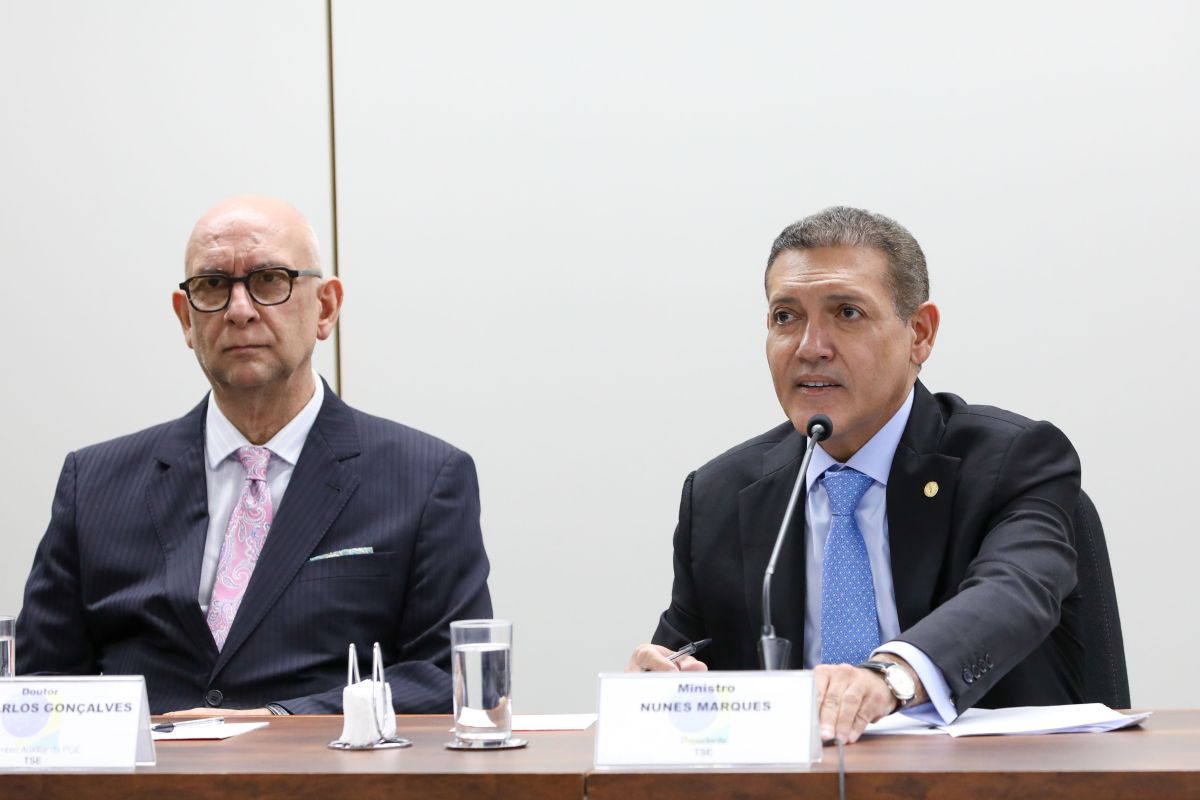 Comissão da Câmara aprova projeto que anula casamento de menores de 16 anos