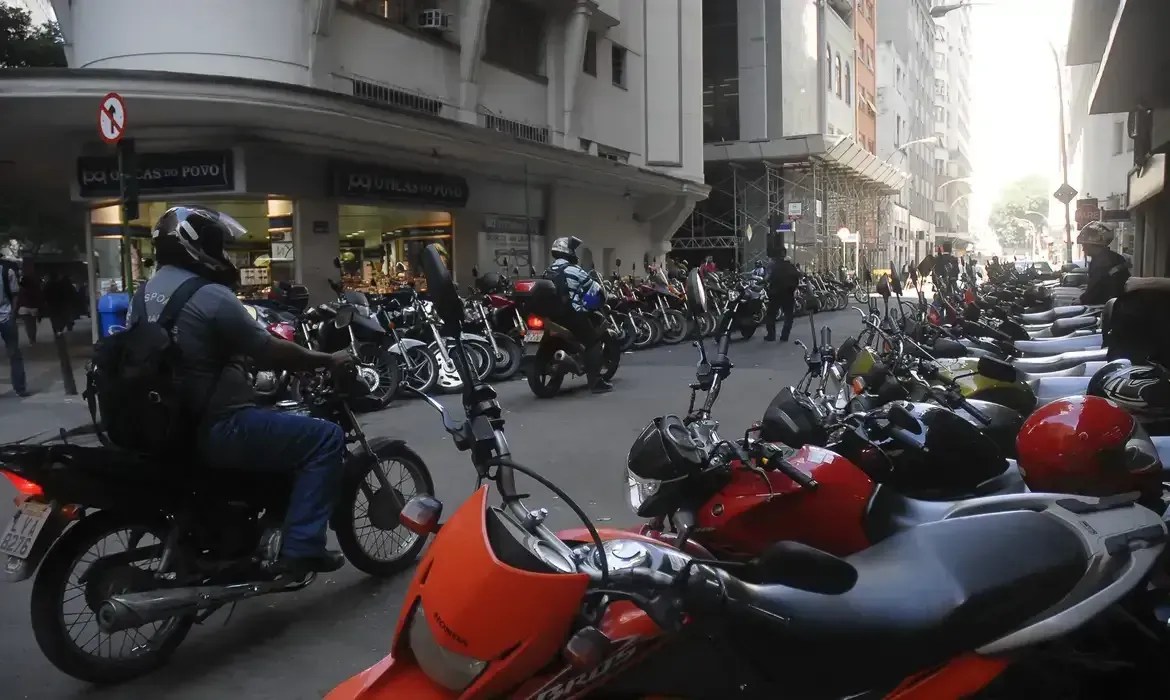 Prevenção e tecnologia são pilares para reduzir acidentes de motos